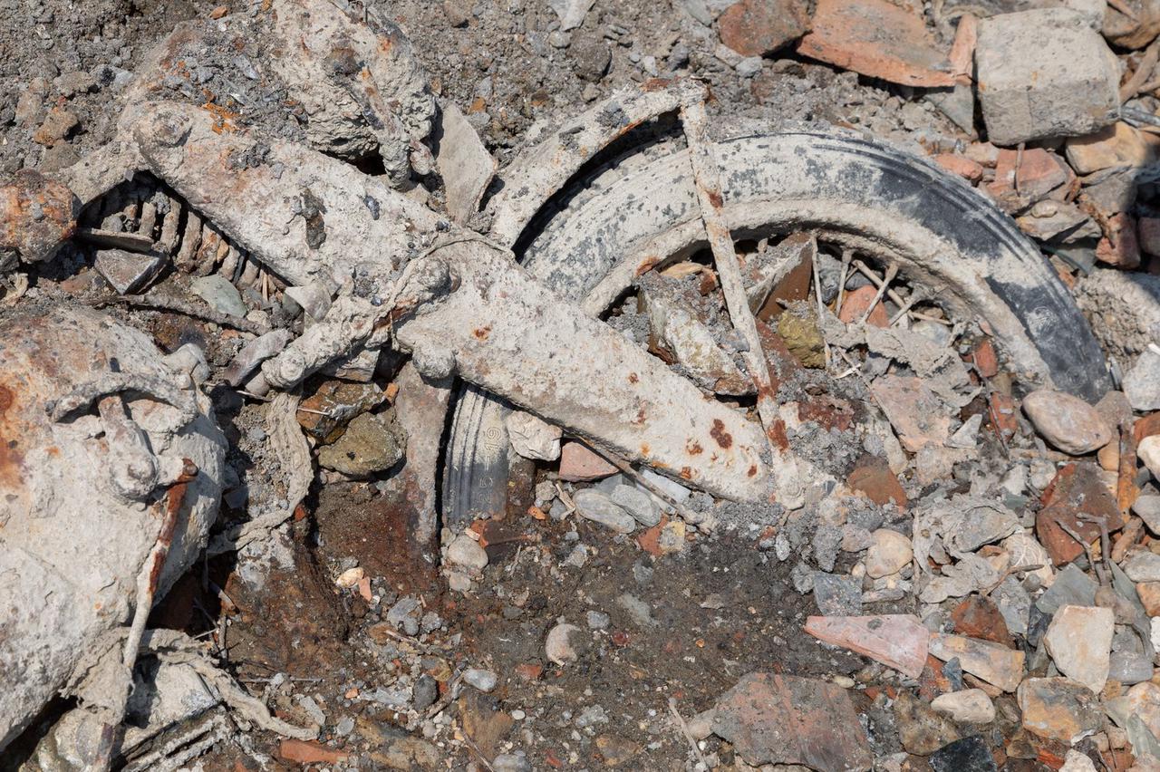 TAJNE DUNAVA Ljudi prvo ugledali vilicu motora, bio je u mulju, a pored je otkriven još jedan jeziv prizor