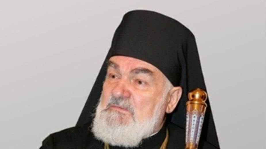"Njegovo Preosveštenstvo", ratni huškač i šovinist, bliski suradnik i suborac Vojislava Šešelja i Vukašina Šoškoćanina, episkop Lukijan Vladulov - vodeći hrvatski mediji ispratili su ga na onaj svijet kao zaslužnog građanina, na sramotu svih nas