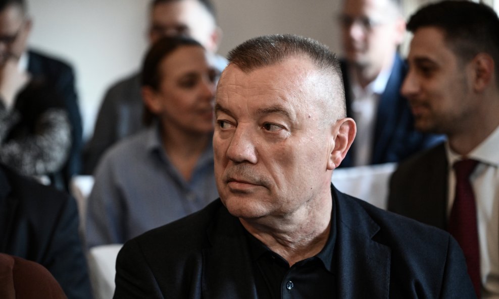 General Filipović nakon prometne nesreće i uhićenja pušten da se brani sa slobode