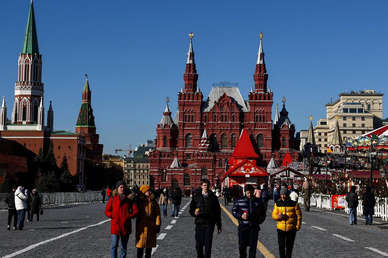 PROŠIRILE SE GLASINE Rusi u strahu zbog poteza kojeg bi Putin mogao povući? Masovno povlače novac iz banaka