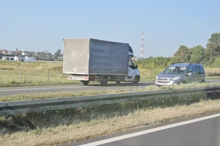 VIDEO SUMRAK PAMETI Uletio kamionom u suprotni smjer na A1, jurio pa zakačio drugi auto...