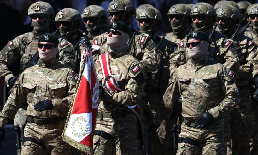 DAN ORUŽANIH SNAGA Moćna demonstracija sile u Varšavi