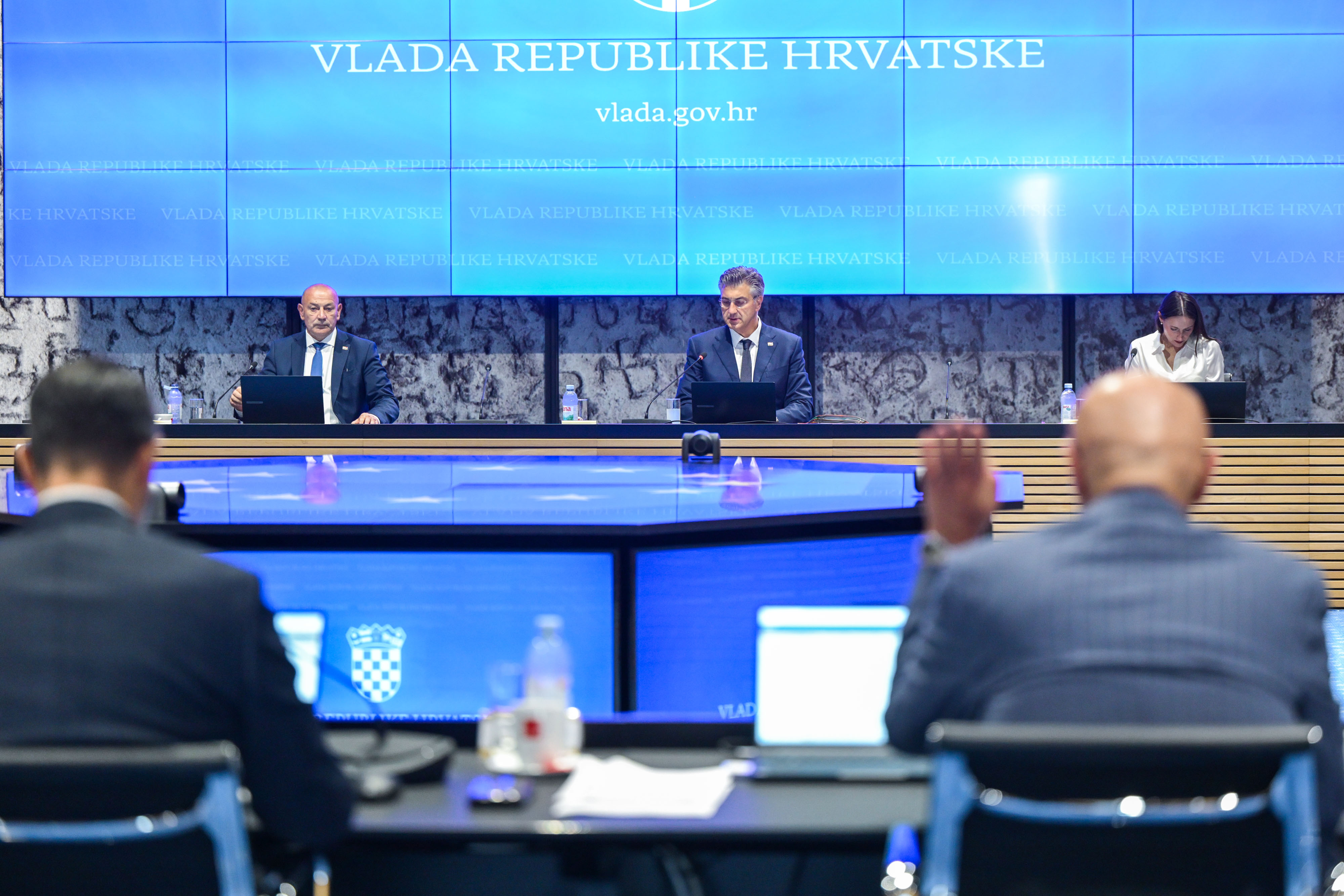 Vlada sprema novi paket pomoći: Evo koliko će izdvojiti za struju i plin