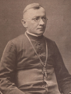 https://upload.wikimedia.org/wikipedia/commons/thumb/f/f5/Erzbischof_Anton_Bauer_1914_Mosinger.png/500px-Erzbischof_Anton_Bauer_1914_Mosinger.png