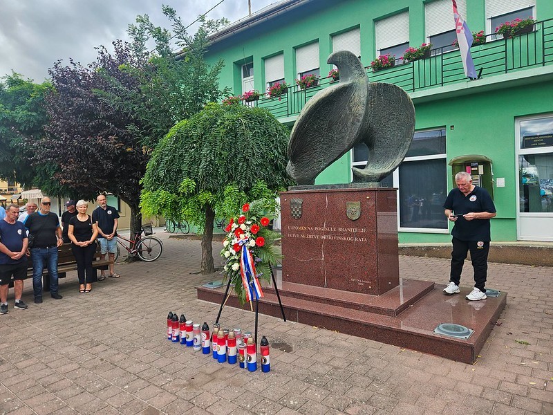 Ostavljeni na milost i nemilost oklopnoj sili: 35 godina od herojskog otpora i početka baranjskog egzodusa