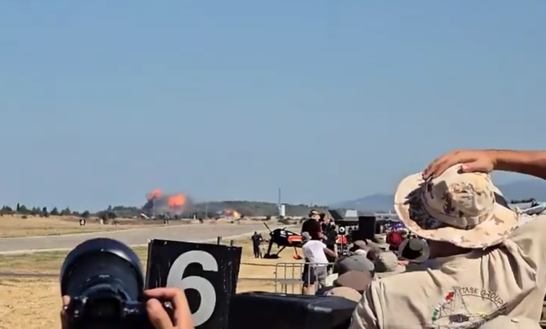 F-4 Phantom srušio se pred stotinama gledatelja u Grčkoj. Piloti nestali