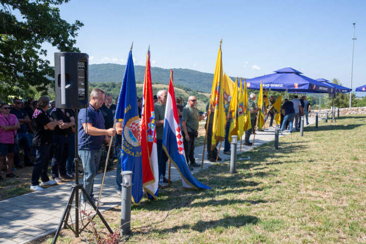 Pripadnici ZNG-a i 118. brigade HV okupljaju se u Gospiću povodom 35. obljetnice.