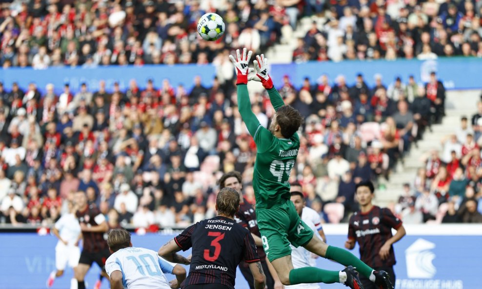 Hajduk i Rijeka večeras po europsku jesen: Bijeli brane remi, Rijeka lovi veliki preokret