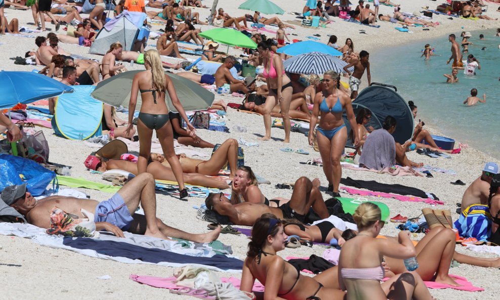 Neslužbeni i nepotpuni podaci Turizam iznenadio i ovog ljeta?