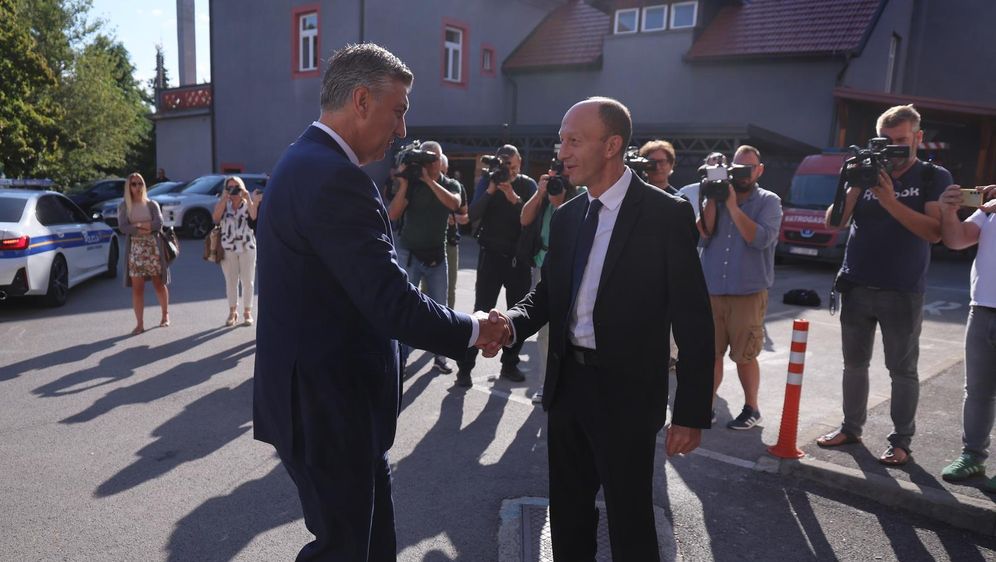 Plenković se ukazao u Gospiću: Dočekao ga osramoćeni župan, građani ga bojkotiraju