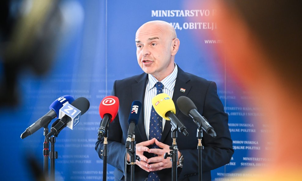 Ružić najavio detaljnu analizu primjedbi na novi Pravilnik o socijalnim uslugama