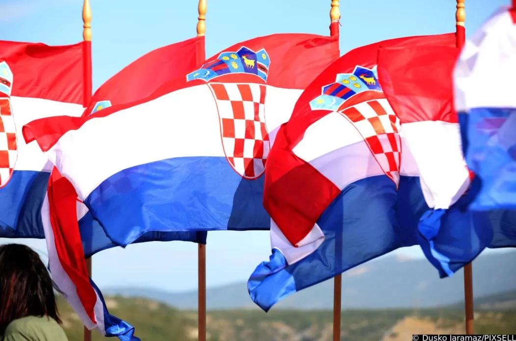 Zašto se na Dan državnosti crvenimo od stida, a ne od ponosa