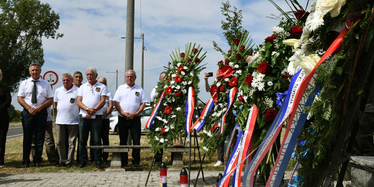 U Slavonskom Brodu odana počast poginulim pripadnicima 105. bjelovarske brigade