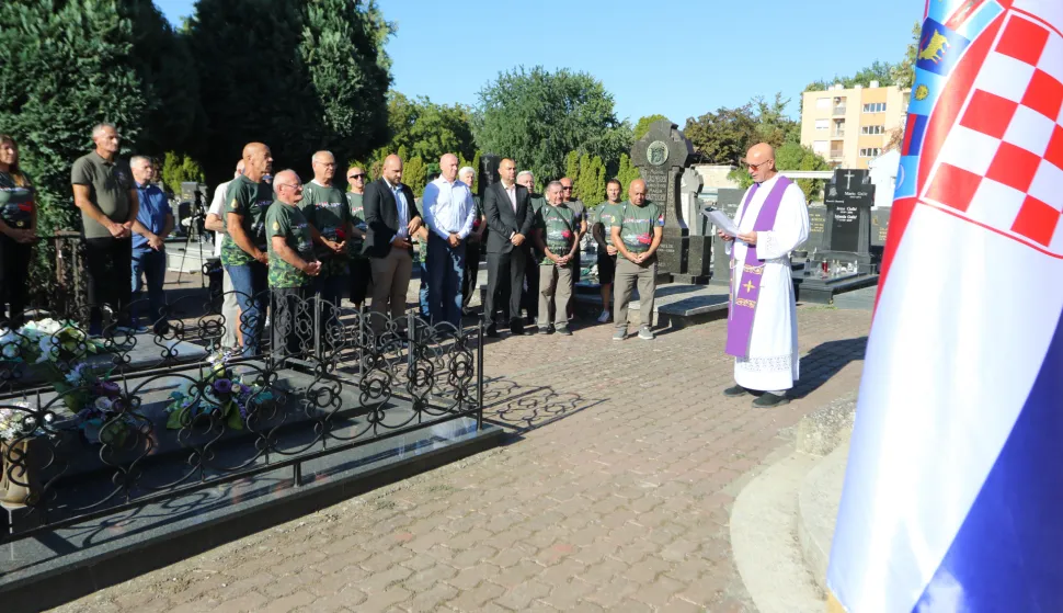 Udruga veterana 106. brigade odala počast žrtvama totalitarnih i autoritarnih režima