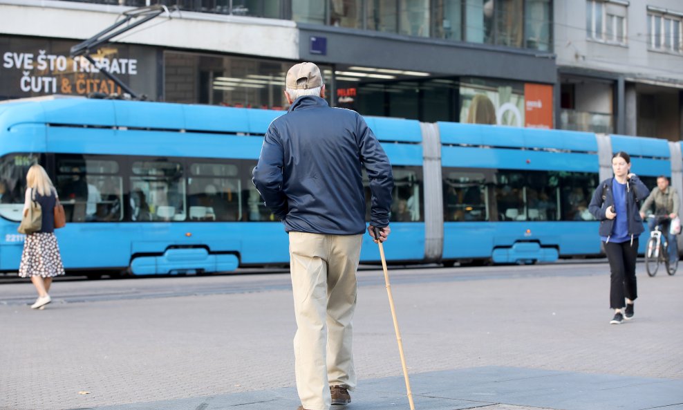 naknada za starije osobe Gotovo 20 tisuća građana ima pravo na 160 eura od države: Provjerite kad kreće isplata