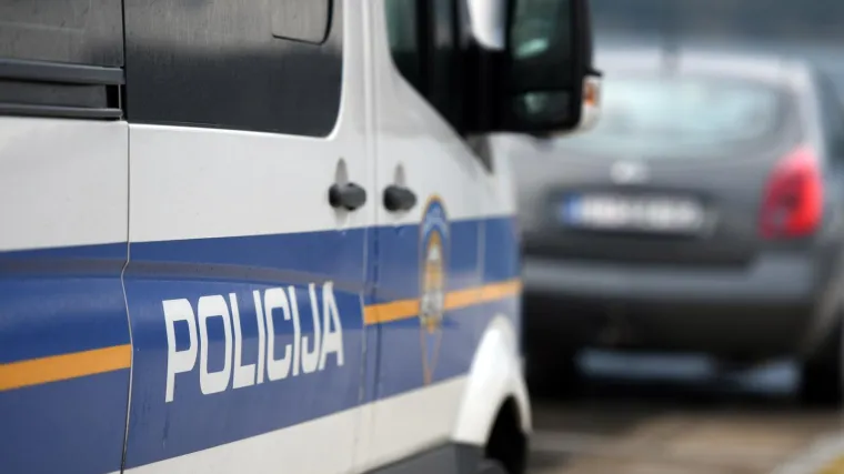 Jazinama: Strani državljanin ozlijedio muškarca, pa bježao od policije