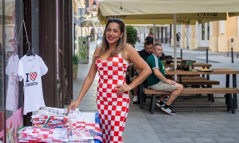Vukovar od jutra živi za Thompsonov koncert: Grad preplavili fanovi iz Hrvatske i dijaspore
