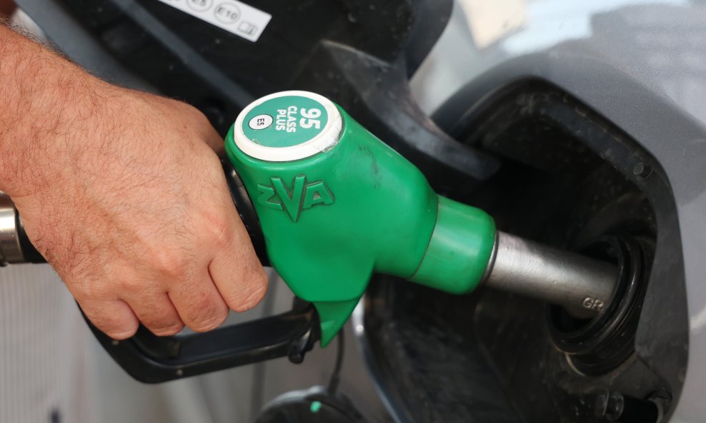NESLUŽBENO Nove cijene goriva od utorka: Evo koliko bi trebali koštati benzin i dizel