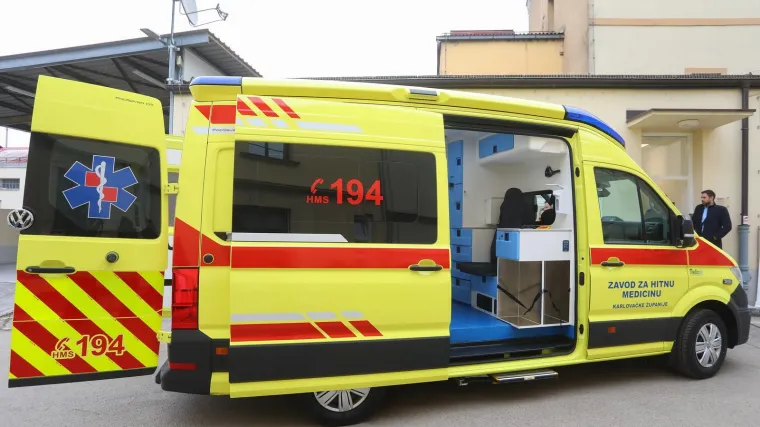 U KBC-U ZAGREB / Tragedija u Velikoj Gorici: Maloljetnik pao s romobila, preminuo je