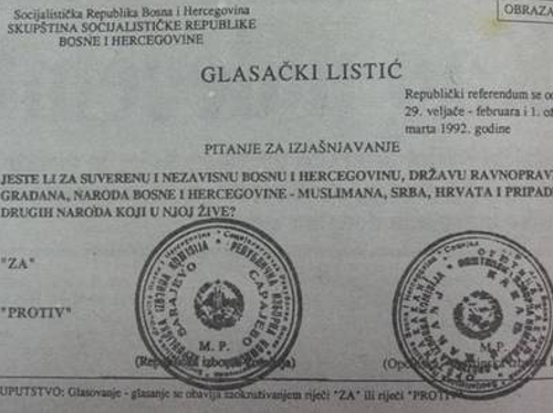 https://upload.wikimedia.org/wikipedia/hr/d/d8/Referendum_1._o%C5%BEujka_1992.jpg